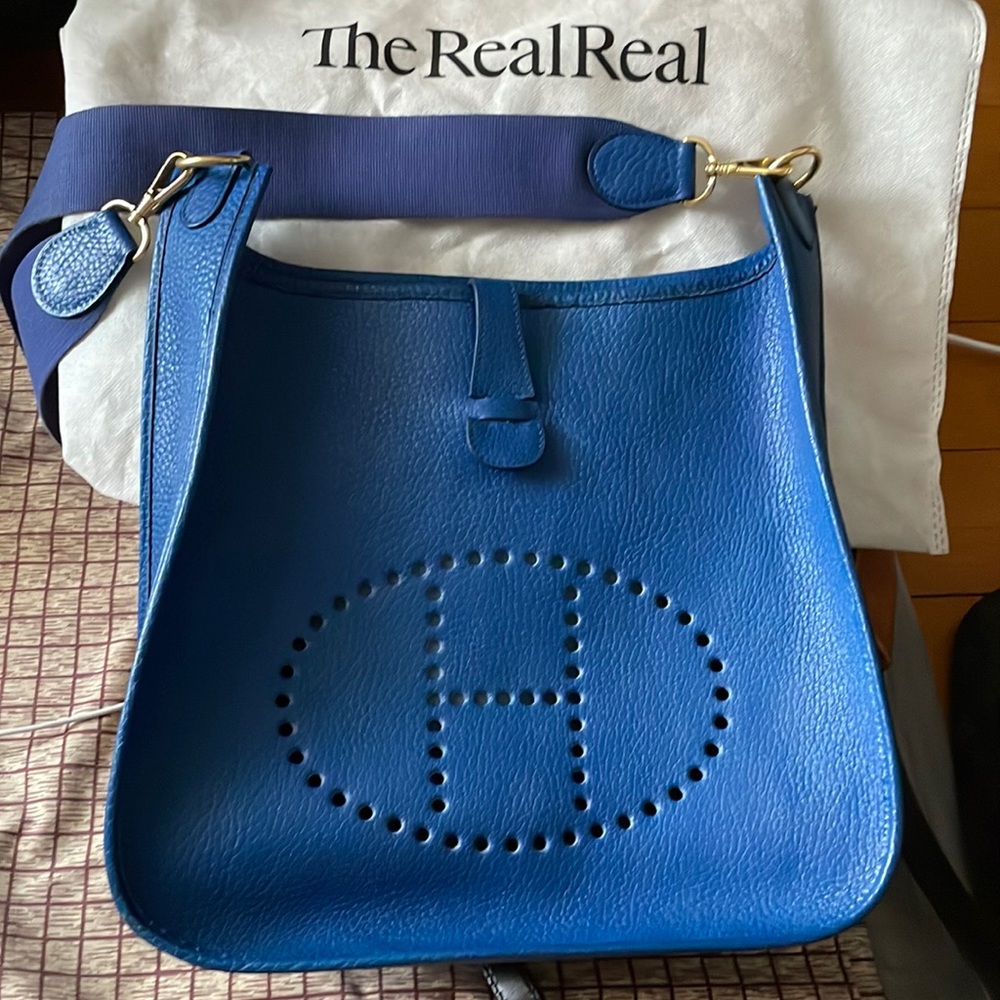 HERMÈS Togo Evelyne I 33 Bleu/Gold plated